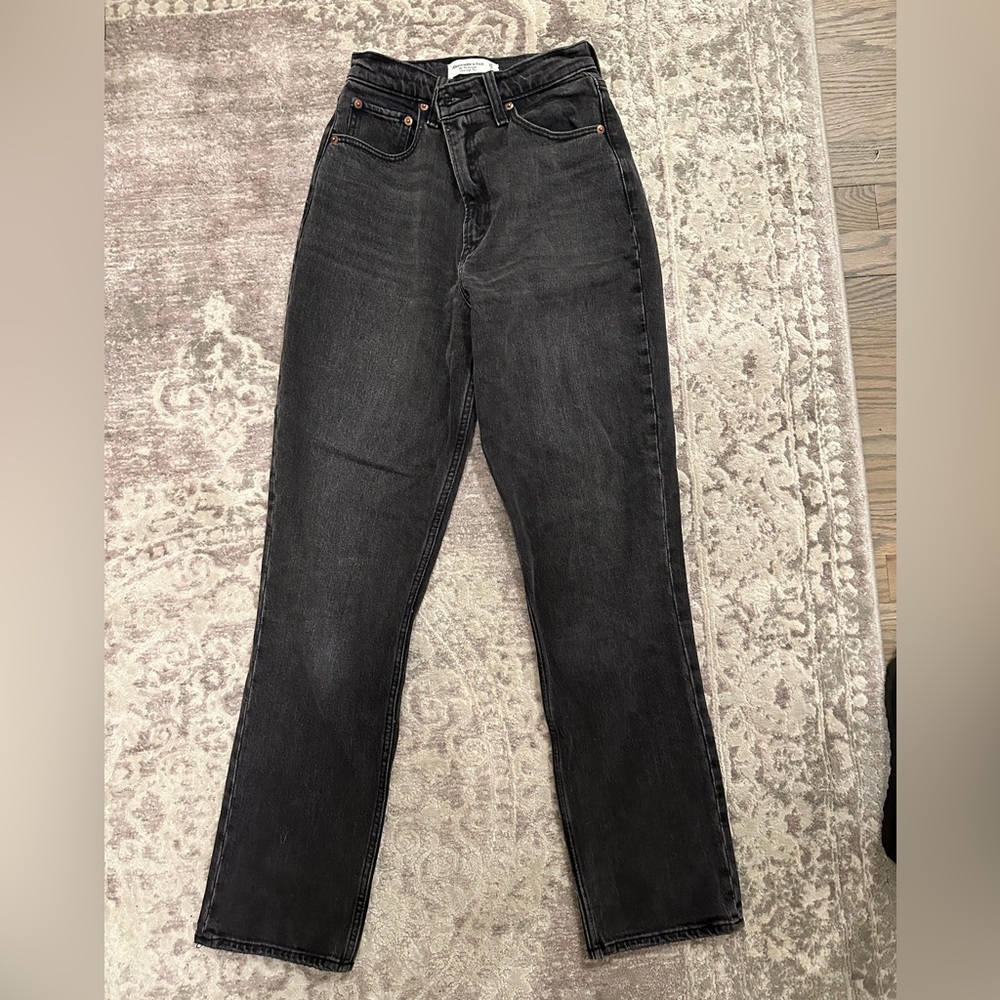 Abercrombie & Fitch ultra high rise 90s straight curve love